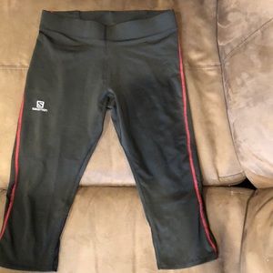 NEW Salomon black athletic capri leggings